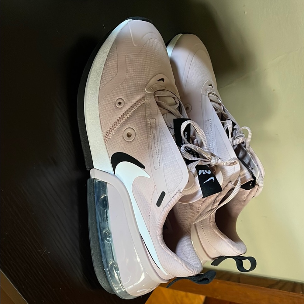 Nike Air Max Pink Sneakers